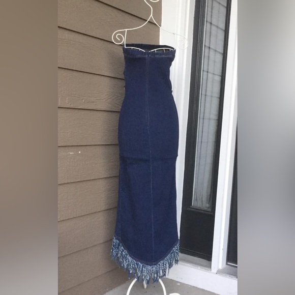 Rue twenty one options Junior denim strapless fringe dress, Size M - Picture 3 of 10